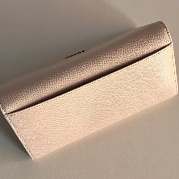 Brand new with tags Furla extra large bifold wallet in light pink leather - Picture 4 of 5